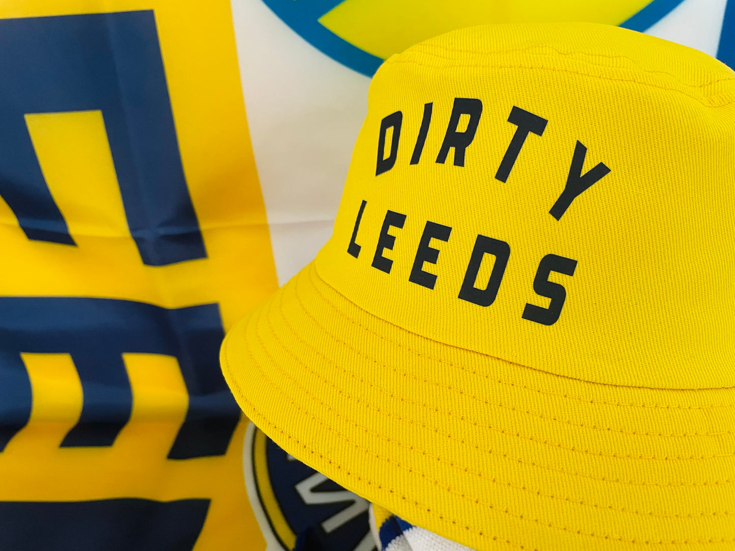'DIRTY LEEDS-RETRO' Bucket Hat - YELLOW