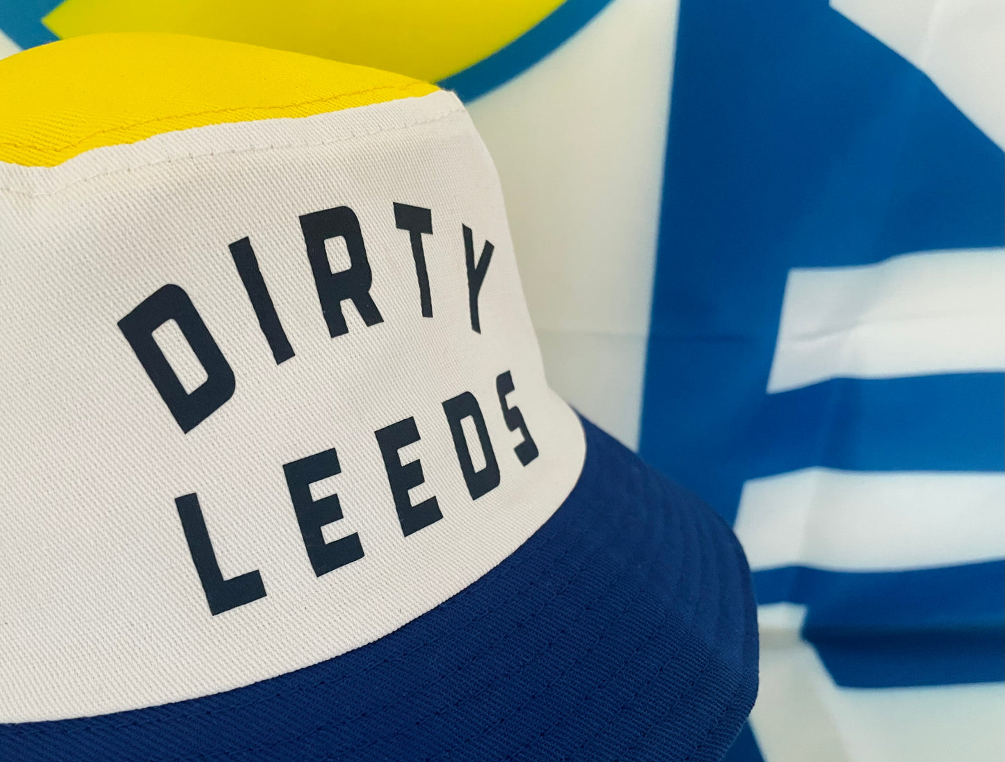 'DIRTY LEEDS-RETRO' Bucket Hat